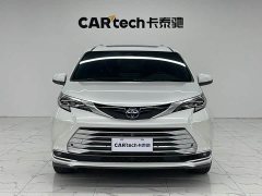 Toyota SIENNA 2021 2.5L Hybrid Platinum Edition - фото 2