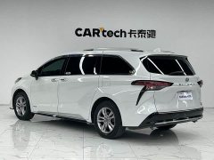 Toyota SIENNA 2021 2.5L Hybrid Platinum Edition - фото 6