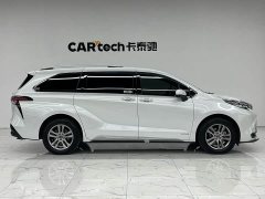 Toyota SIENNA 2021 2.5L Hybrid Platinum Edition - фото 7