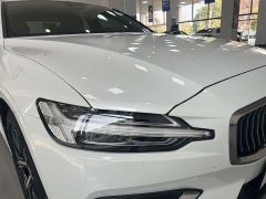 Volvo S60 B4 Zhiyuan Luxury Edition - фото 3