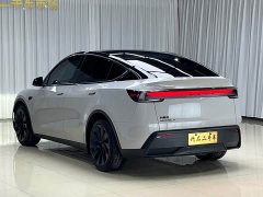 Tesla Model Y rear-wheel drive first edition - фото 5