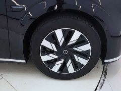 Volvo EM90 2025 Ultra six-seater - фото 8