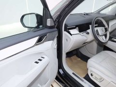 Volvo EM90 2025 Ultra six-seater - фото 9