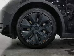 Tesla Model Y rear-wheel drive version - фото 17