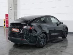 Tesla Model Y rear-wheel drive version - фото 2