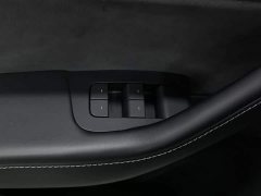 Tesla Model Y rear-wheel drive version - фото 9