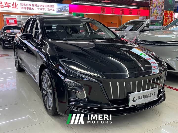Hongqi E-QM5 620km PLUS - автомобиль из Китая