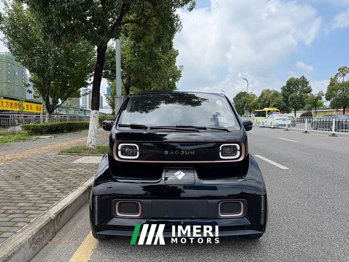 Baojun KiWi EV Artist’s Light Edition Lithium Iron Phosphate