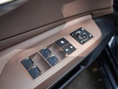 Lexus ES 300h Premium Edition - фото 12