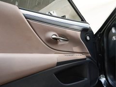 Lexus ES 300h Premium Edition - фото 13