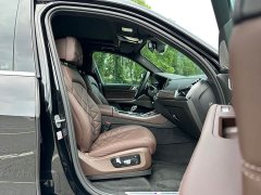 BMW X5 2022 facelift xDrive 40Li M sports package - фото 10