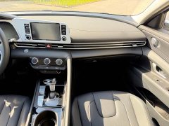 Hyundai Elantra 1.5L CVT GLX Elite Edition - фото 12