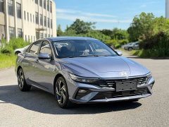 Hyundai Elantra 1.5L CVT GLX Elite Edition - фото 3
