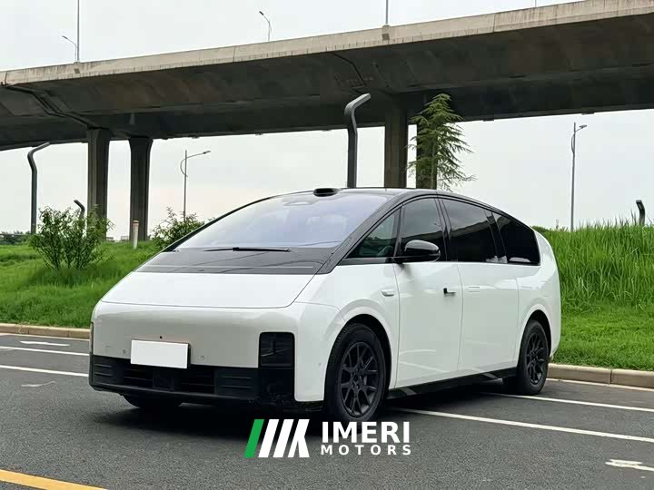 Li Auto Ideal MEGA Home Family Special Edition - автомобиль из Китая