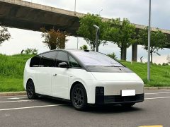 Li Auto Ideal MEGA Home Family Special Edition - фото 3