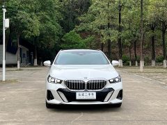 BMW 5 Series 530Li Leading M Sports Package - фото 2