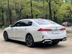BMW 5 Series 530Li Leading M Sports Package - фото 9