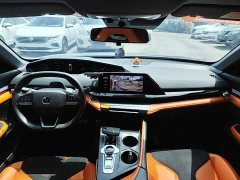 Changan UNI-V 1.5T Edition - фото 10