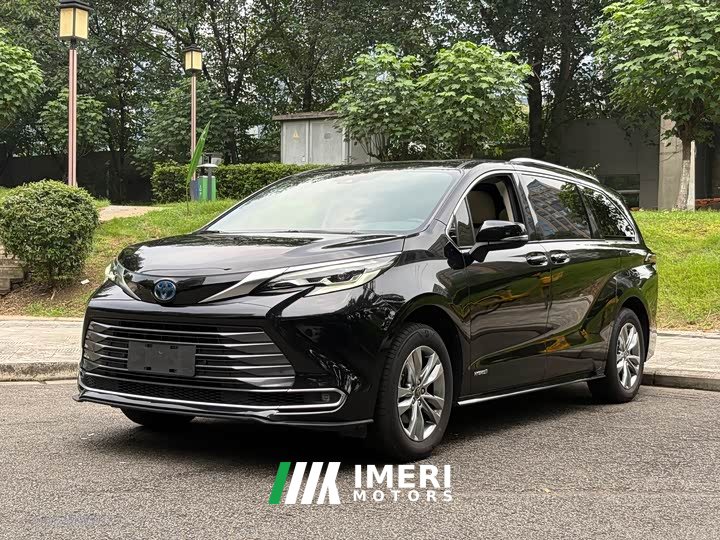 Toyota SIENNA 2.5LPHEV Edition - автомобиль из Китая
