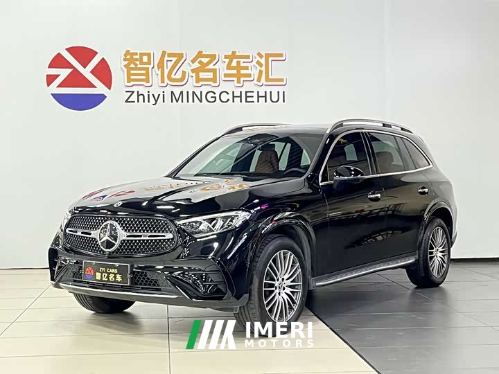 Mercedes-Benz GLC 300 L 4MATIC Version 5