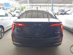 Hongqi E-QM5 Edition 4 - фото 6