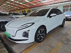 Hongqi E-QM5 Edition - фото 1