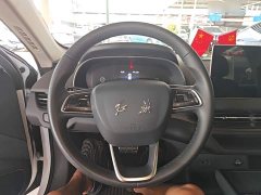 Hongqi E-QM5 Edition - фото 11