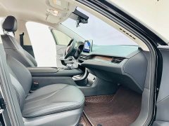 Hongqi E-QM5 Edition - фото 10