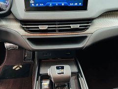 Hongqi E-QM5 Edition - фото 14