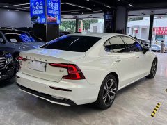 Volvo S60 B4 Edition - фото 12