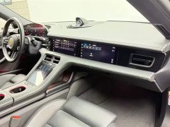 Porsche Taycan - фото 12