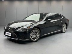 Lexus LS 500h Edition - фото 1