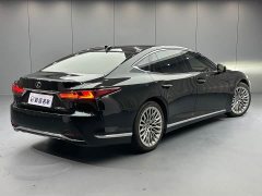 Lexus LS 500h Edition - фото 4