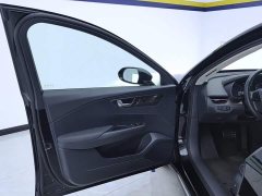 Hongqi E-QM5 Edition - фото 7