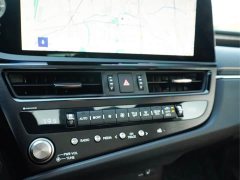 Lexus ES 300h Edition - фото 16