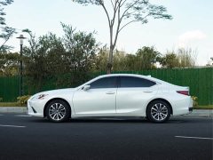 Lexus ES 300h Edition - фото 2