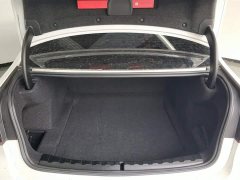 BMW 3 Series 320Li M Sports Package - фото 4