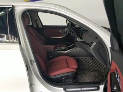BMW 3 Series 320Li M Sports Package - фото 8