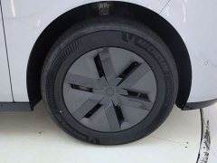 Li Auto MEGA Ultra - фото 9