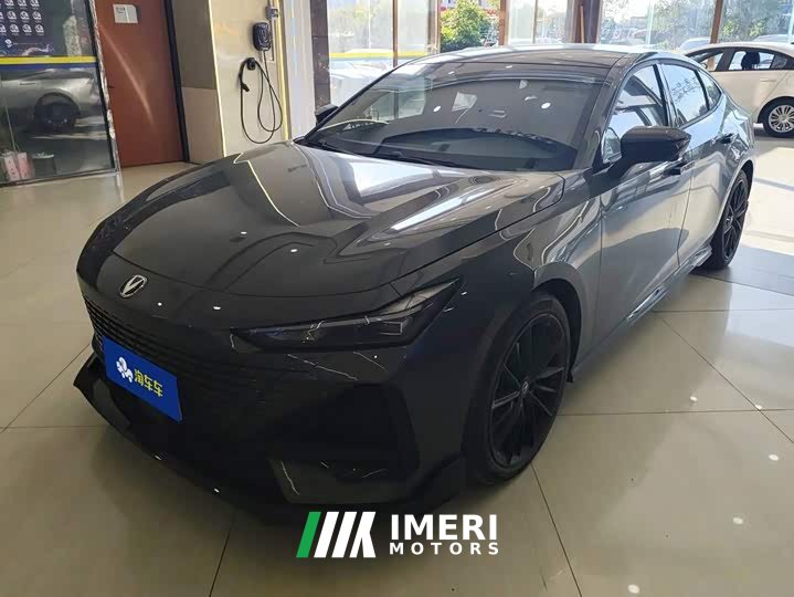 Changan UNI-V 1.5T Edition - автомобиль из Китая
