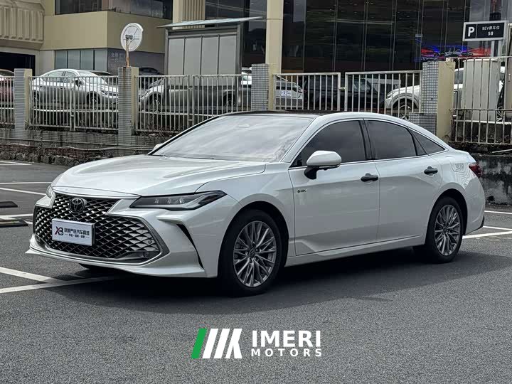 2.5L XLEPremium Edition - автомобиль из Китая