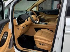 Voyah PHEV Ultra Long RangePremium Edition - фото 4