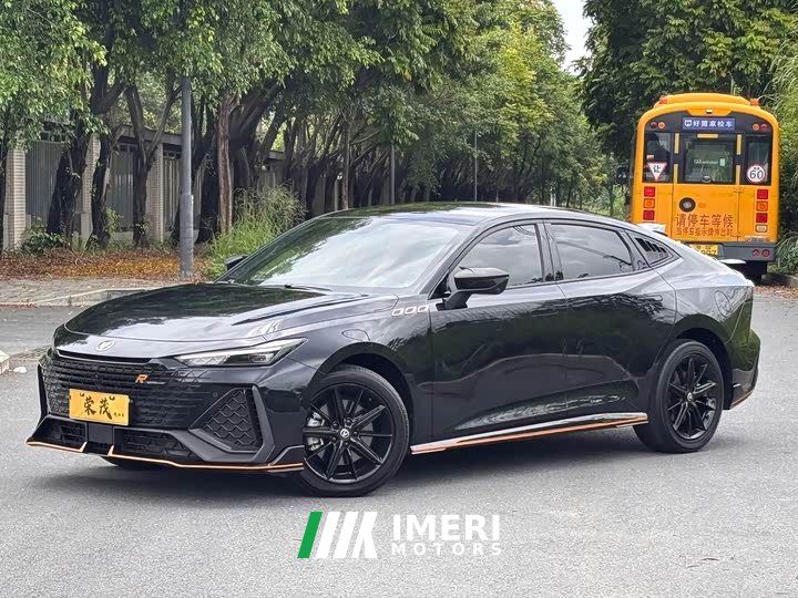 Changan UNI-V 2.0T Edition - автомобиль из Китая
