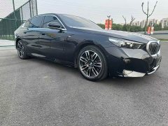 BMW 5 Series 530Li Leading M Sports Package - фото 3