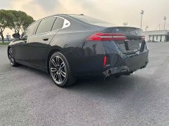 BMW 5 Series 530Li Leading M Sports Package - фото 9