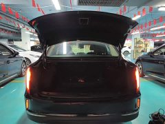 Hongqi E-QM5 Edition - фото 19
