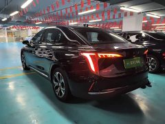 Hongqi E-QM5 Edition - фото 5