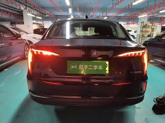 Hongqi E-QM5 Edition - фото 6