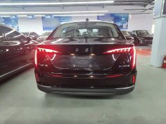 Hongqi E-QM5 Edition - фото 6