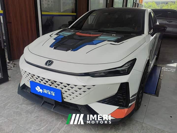 Changan UNI-V 1.5T Premium Version - автомобиль из Китая